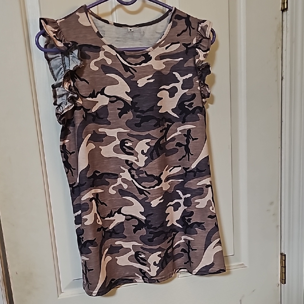 Camouflage Ruffle Sleeve Women's Top